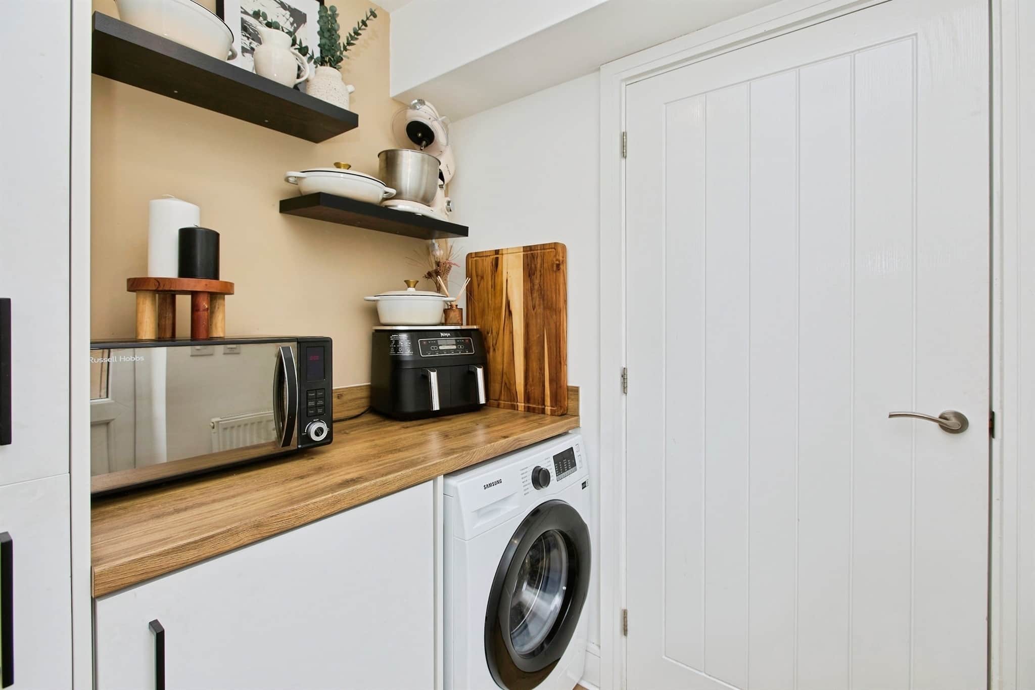 Property at Magpie Close, Branston, Burton-On-Trent