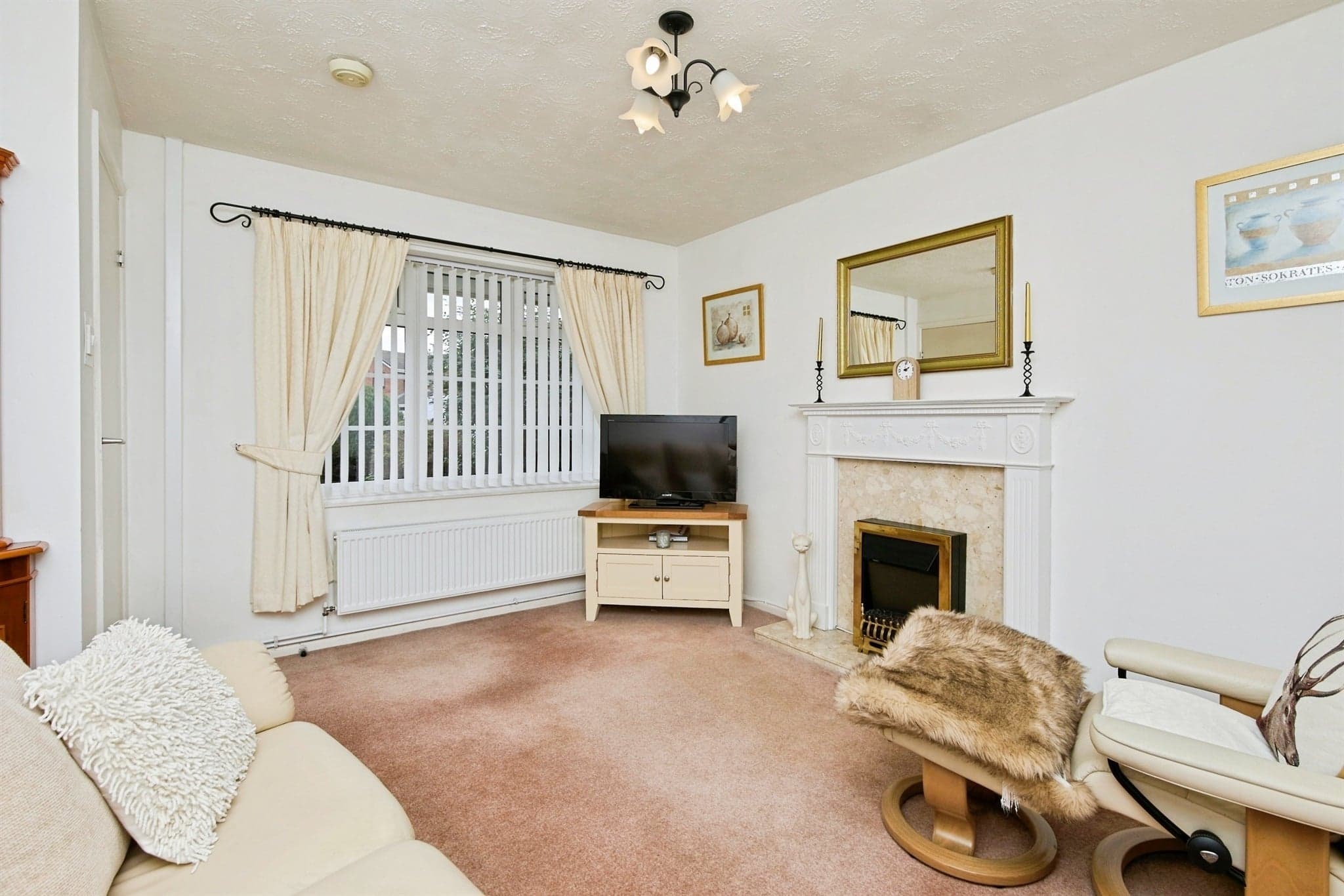 Property at Dallow Crescent, Burton-On-Trent