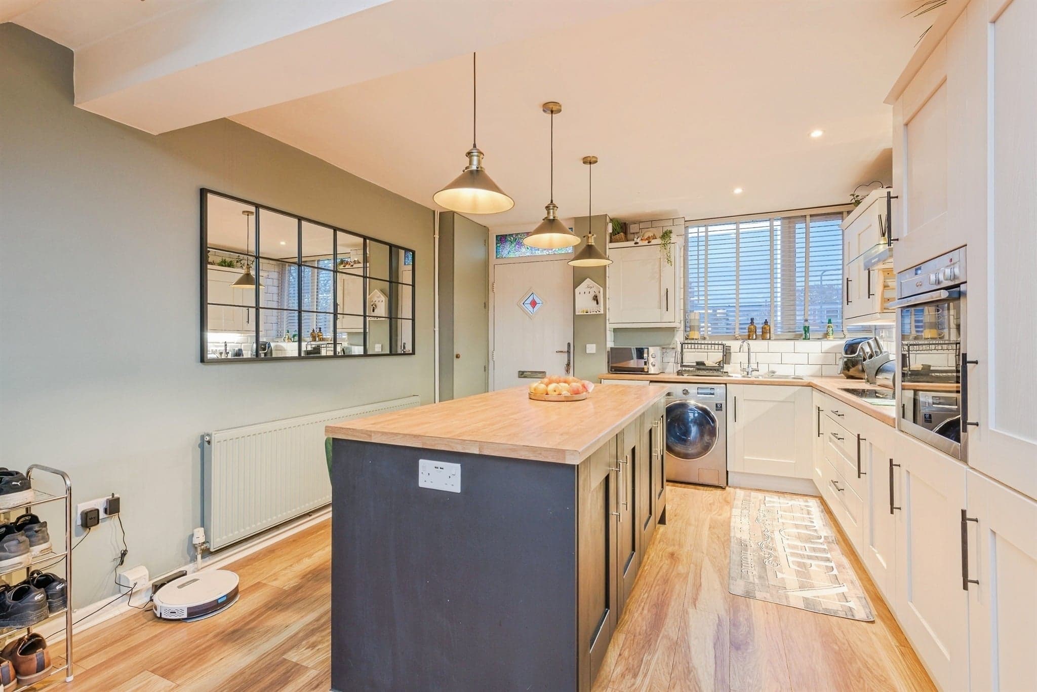 Property at Hillcrest Close, Tamworth