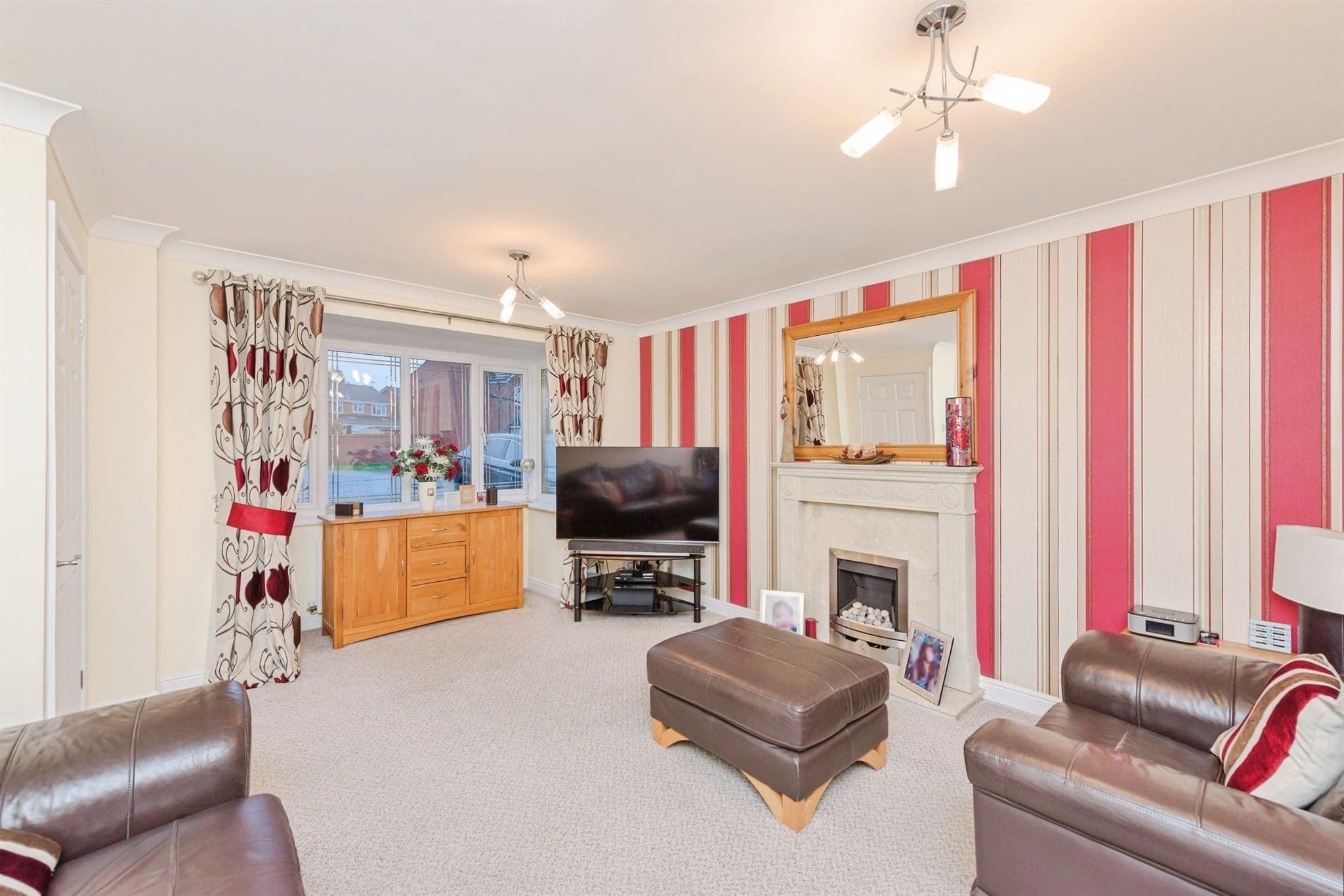 Property at Lakeland Drive, Wilnecote, Tamworth