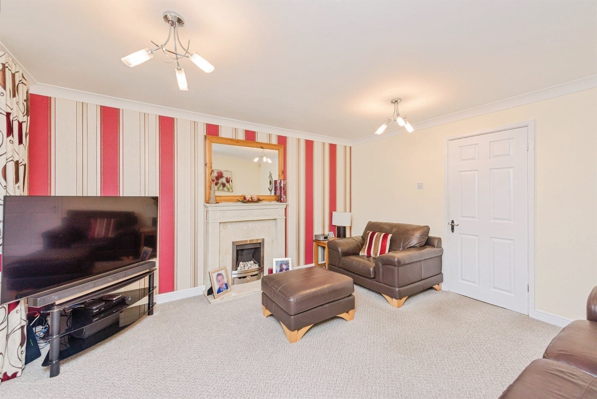 Property at Lakeland Drive, Wilnecote, Tamworth
