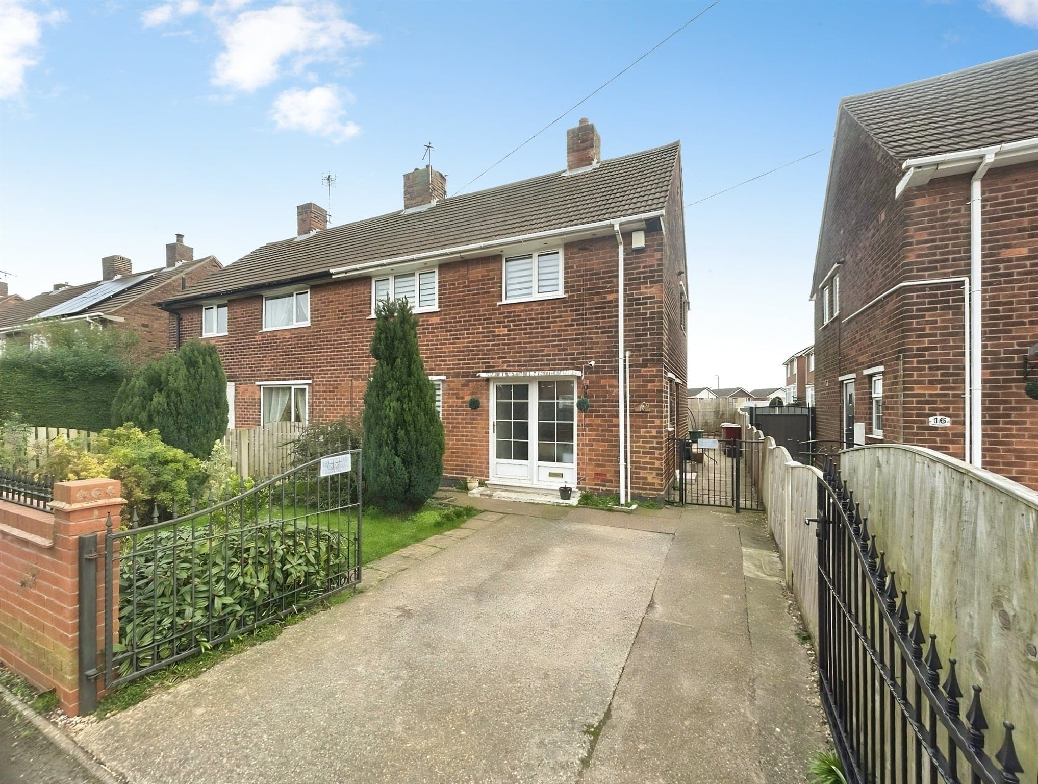 Property at Yew Tree Drive, Shirebrook, Mansfield