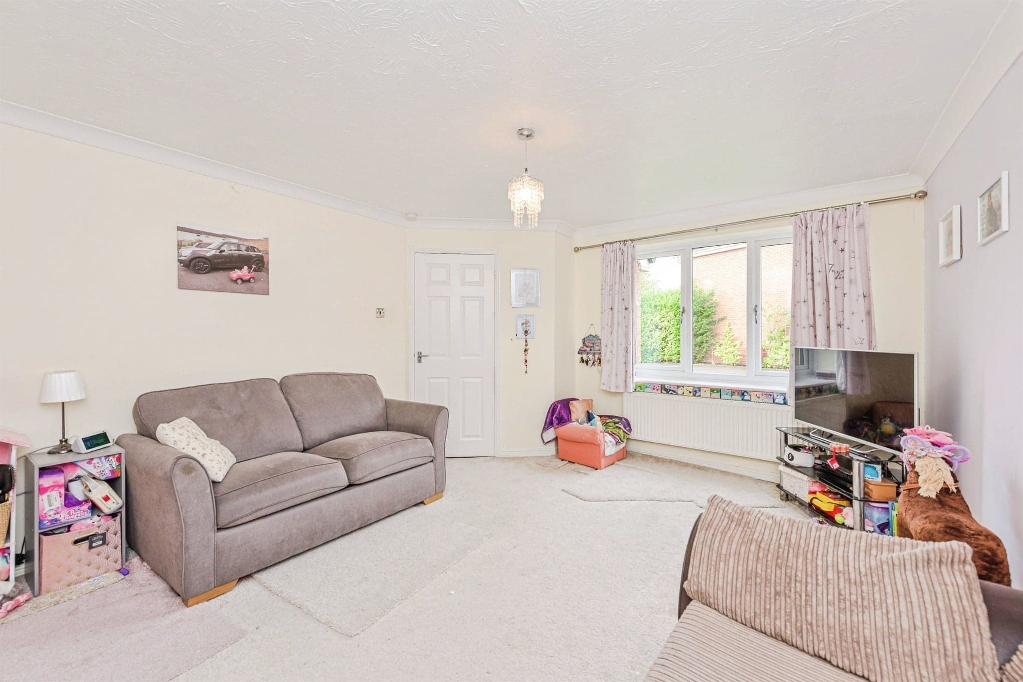 Property at Glendale Court, Wilnecote, Tamworth