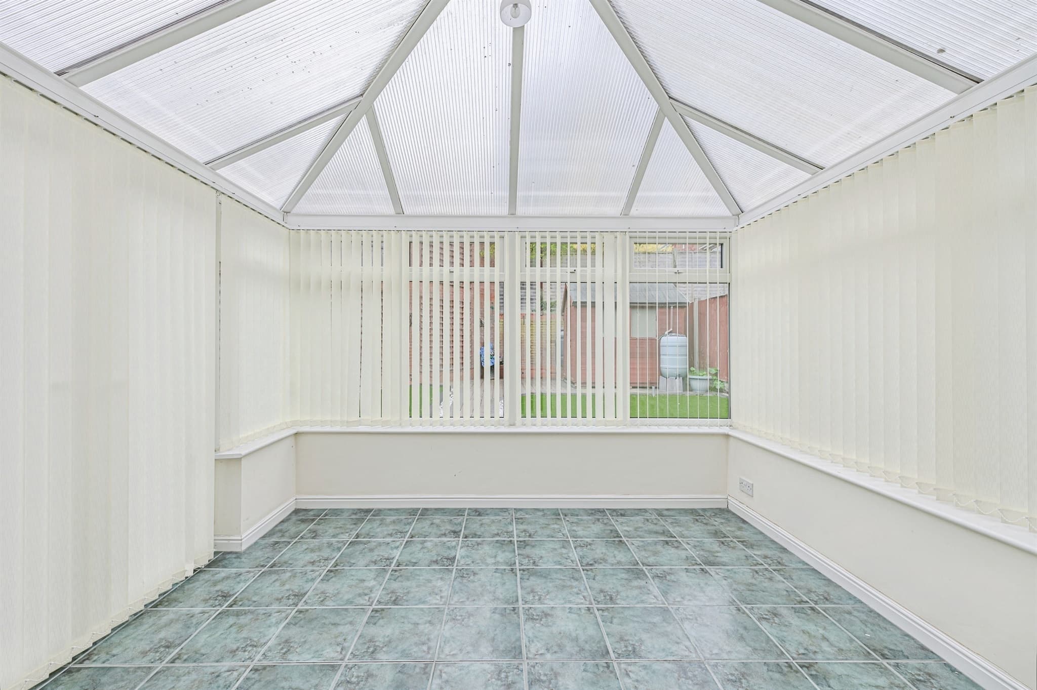 Property at Orkney Drive, Wilnecote, Tamworth