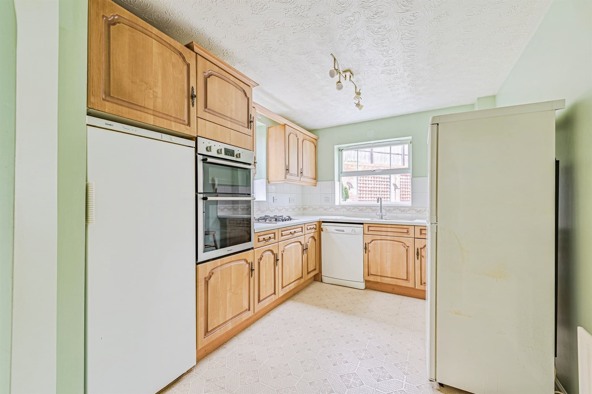 Property at Orkney Drive, Wilnecote, Tamworth