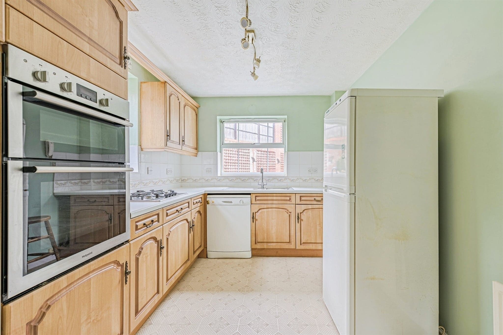 Property at Orkney Drive, Wilnecote, Tamworth