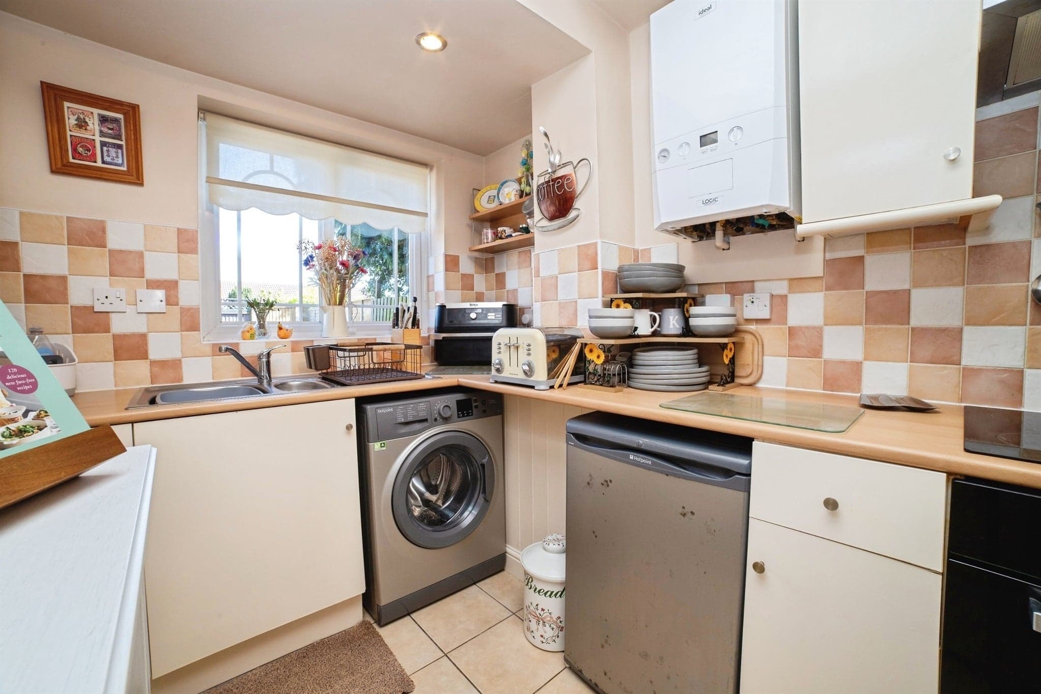 Property at Sycamore Close, Rainworth, Mansfield